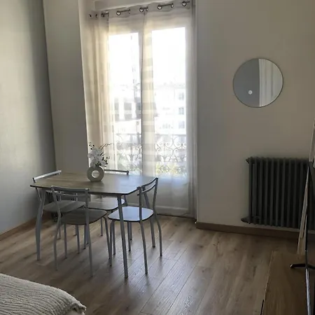 Appartamento 25m2 Avec Parking Et Balcon Centre *
