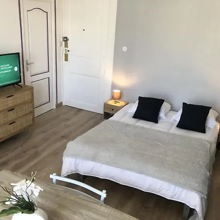 Appartamento 25m2 Avec Parking Et Balcon Centre *