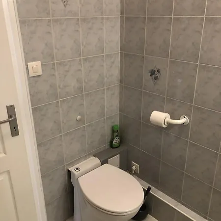 25m2 Avec Parking Et Balcon Centre