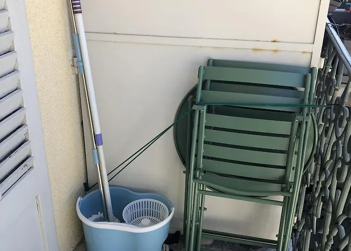 25m2 Avec Parking Et Balcon Centre