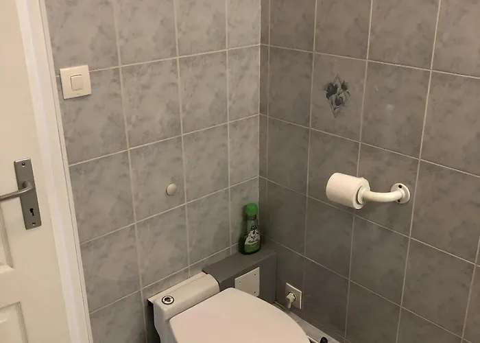 25m2 Avec Parking Et Balcon Centre